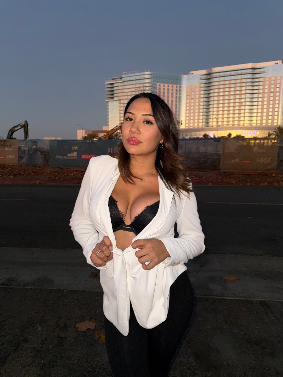 Take a pause and enjoy Ali Cruz — streaming from Kumasi