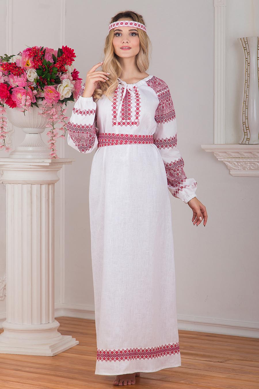 Women in Slavic costumes in Kumasi