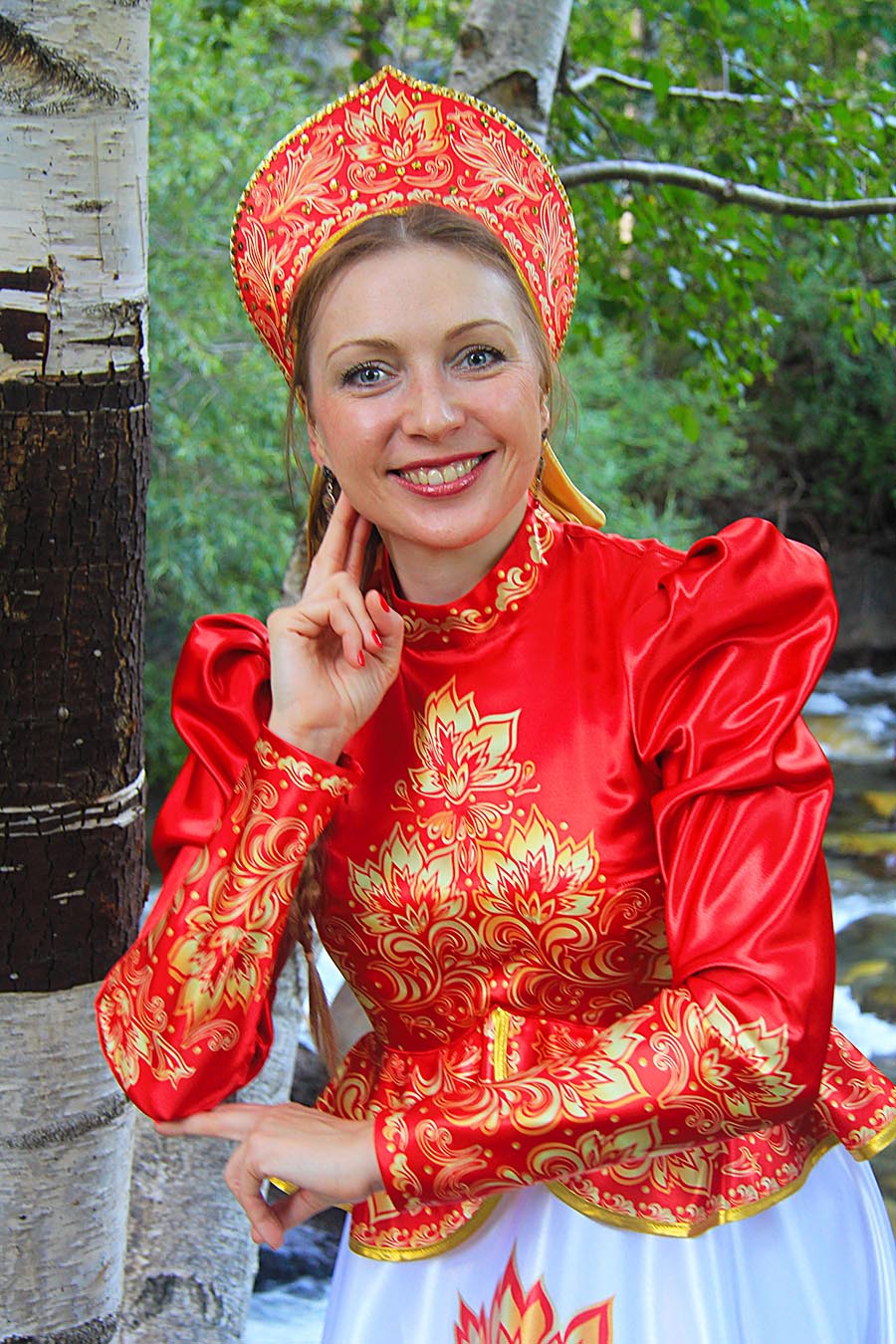 Women in Slavic costumes in Kumasi