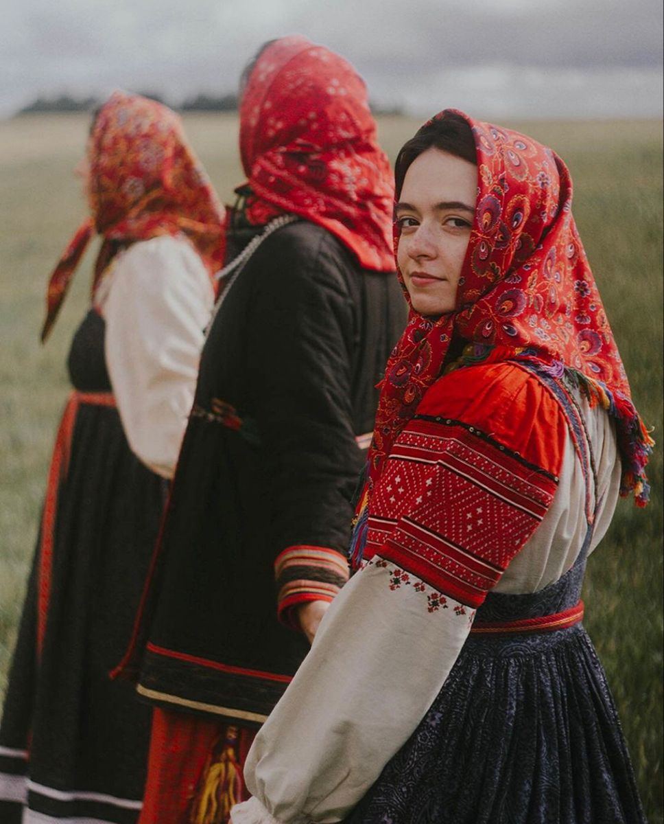 Women in Slavic costumes in Kumasi
