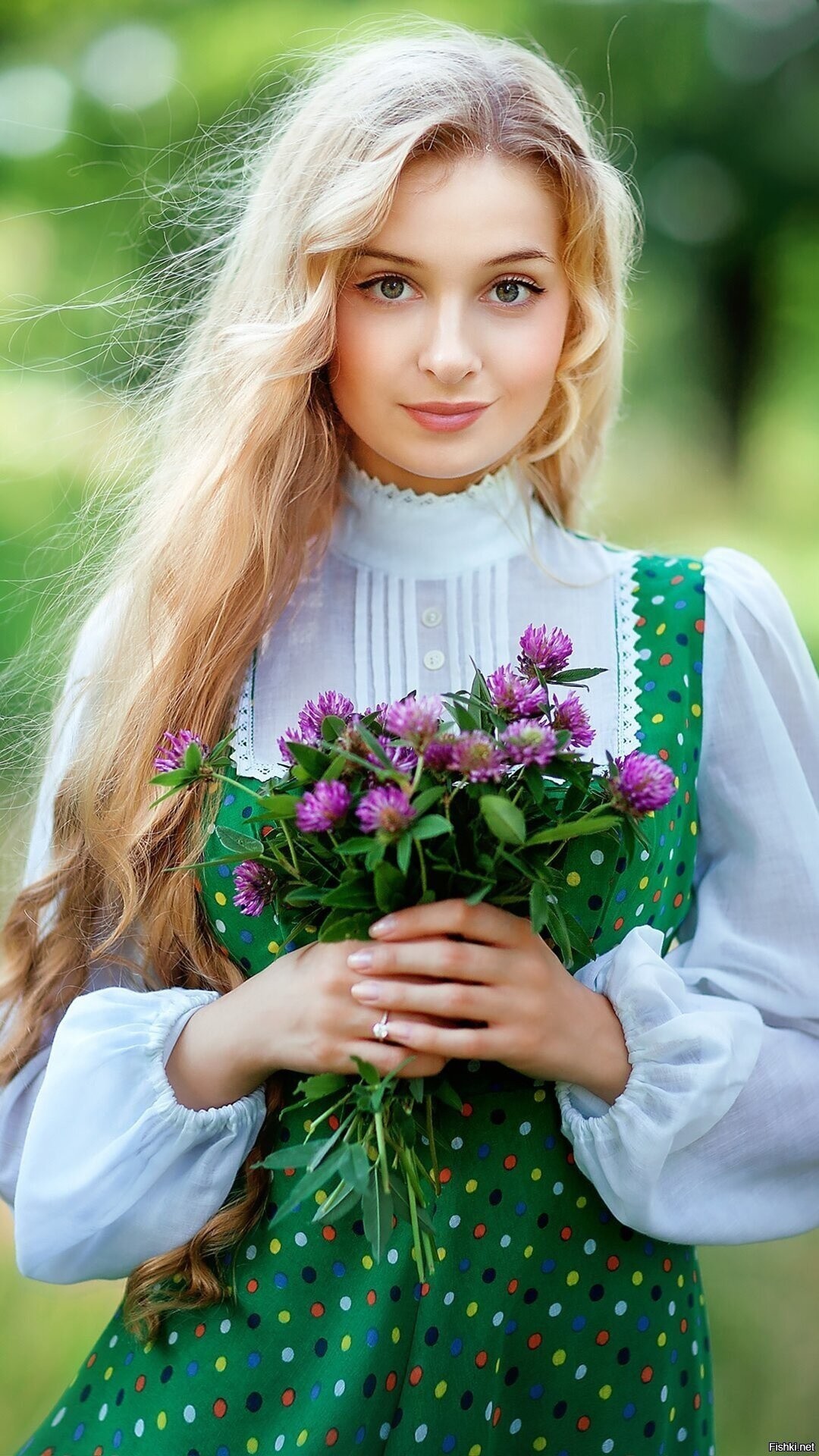 Girls in Slavic costumes in Kumasi